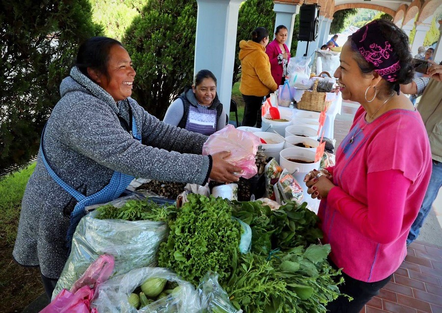 Pequeñas y Pequeños Productores Comercializan en el Mercadito del Campo Mexiquense