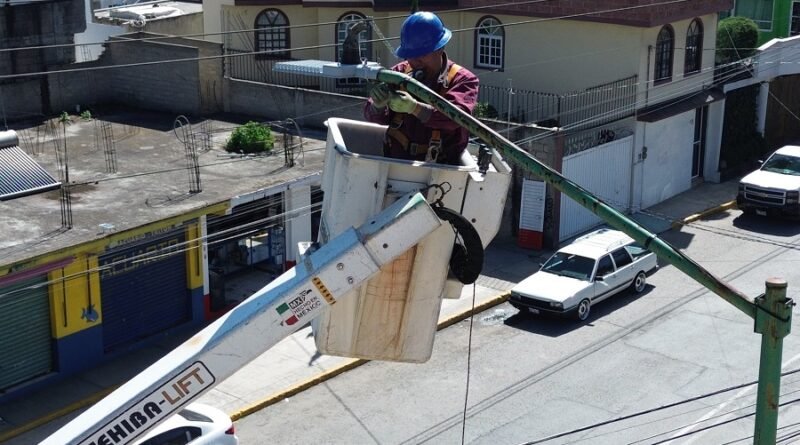 La zona norte de Toluca se llena de luz con 600 luminarias y da seguridad de tránsito a habitantes