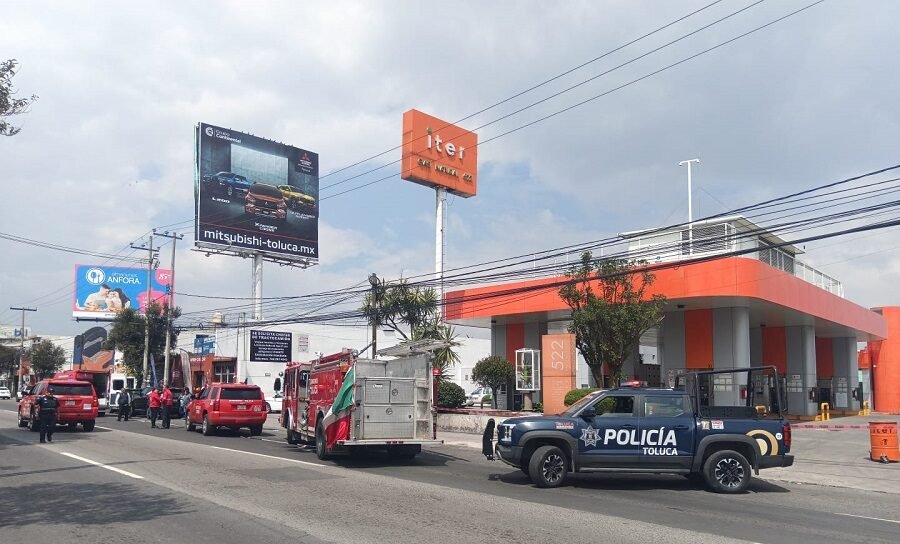Atiende Protección Civil y Bomberos de Toluca fuga de gas en Alfredo del Mazo
