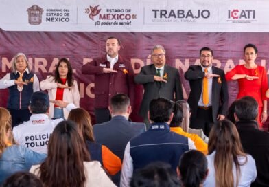 Inauguran Gobierno estatal y municipal mural del Día Naranja en San Pablo Autopan