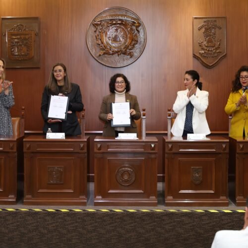 Incremento del 4% al personal administrativo de la UAEMéx