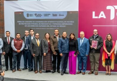 firma convenio en pro de periodistas así como de personas defensoras de derechos humanos