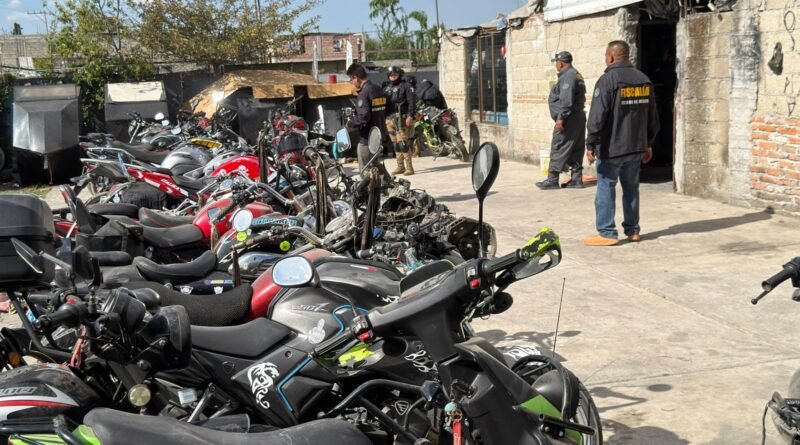 Golpe a robo de motos en Toluca, aseguran 32 unidades y desmantelan presunto taller para desarme