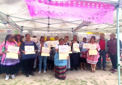 Refuerza Ricardo Moreno compromiso con mujeres indígenas con acciones de bienestar y empoderamiento