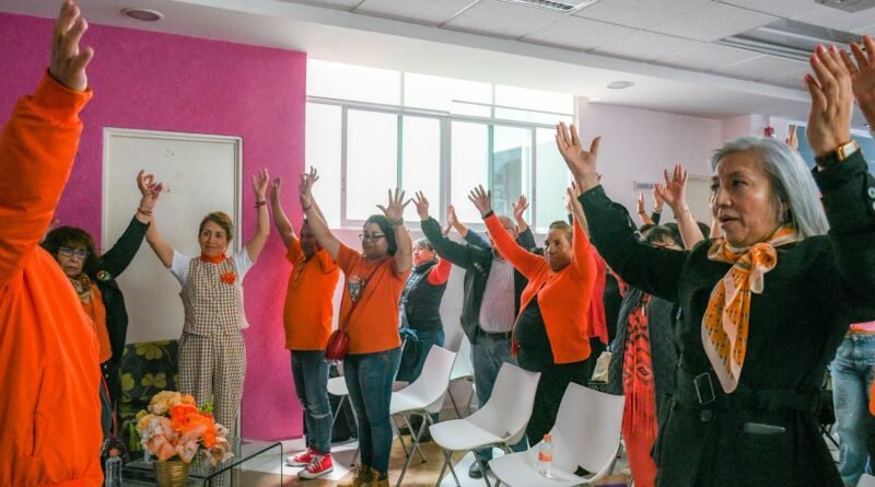 Suteymistas conmemoran el Día Naranja