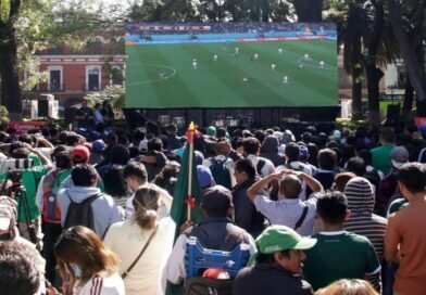 Toluca se prepara  para vivir la fiesta mundialista; instalan megapantalla en la  Plaza de los Mártires