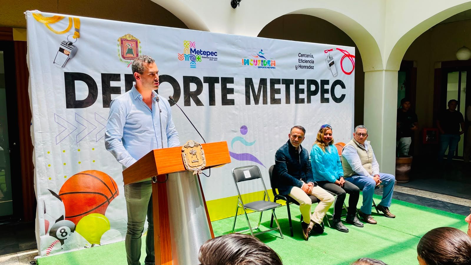 METEPEC RECONOCE A ATLETAS DESTACADOS CON BECAS Y ESTÍMULOS ECONÓMICOS