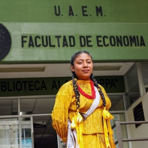 El orgullo de ser mazahua: Daira Bautista, estudiante de la UAEMéx, preserva las raíces de su pueblo