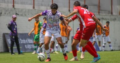 * La “Ola Morada” golea y asume el liderato de la Premier A