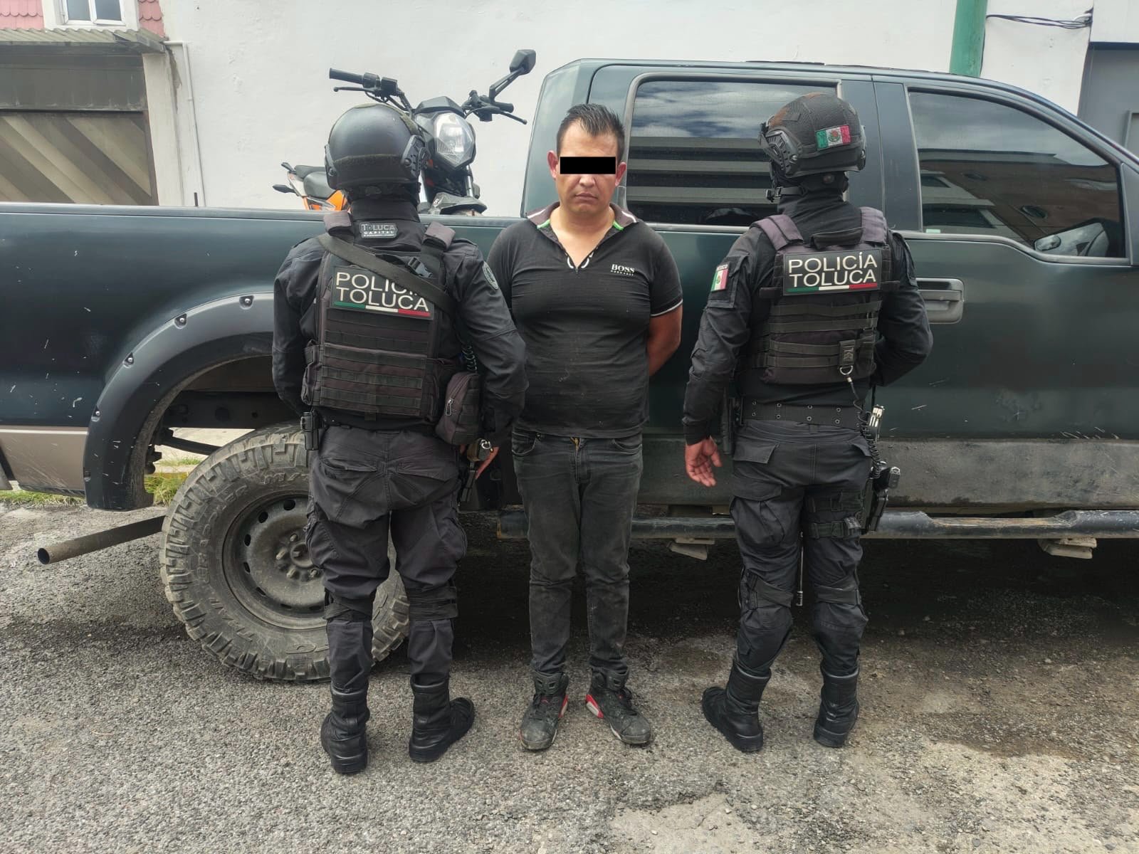 Caen tres por robo de cable y uno con moto robada en Toluca